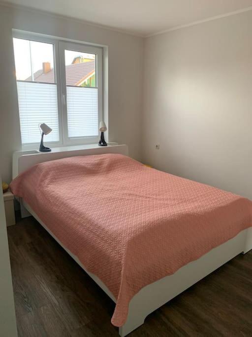 Cozy Apartment In Karmelava Bagian luar foto
