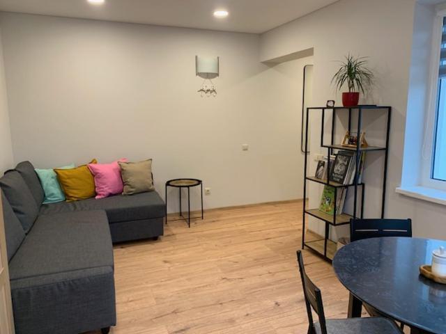 Cozy Apartment In Karmelava Bagian luar foto